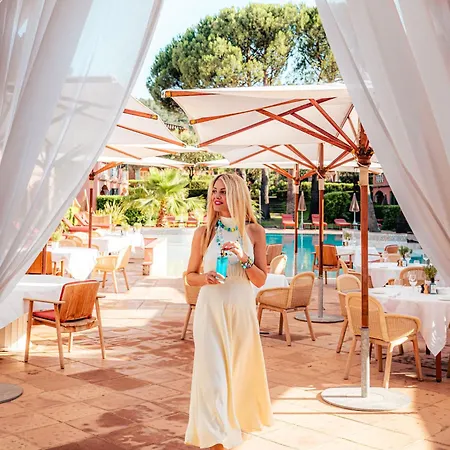 Domaine De L'astragale 5*