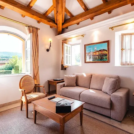 Hotell Domaine De L'astragale 5*